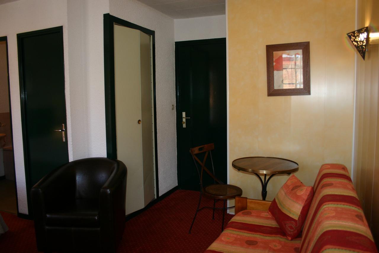Le Ponant Hotel Pradelles Luaran gambar