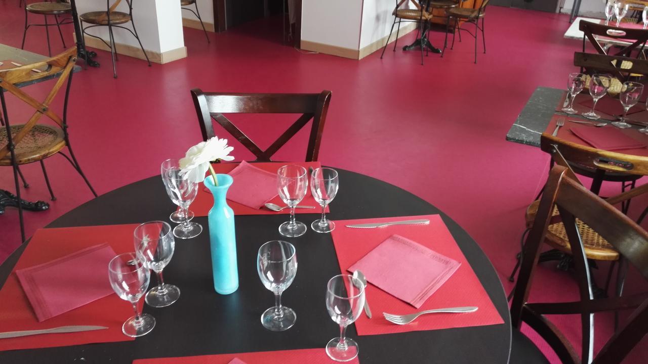 Le Ponant Hotel Pradelles Luaran gambar